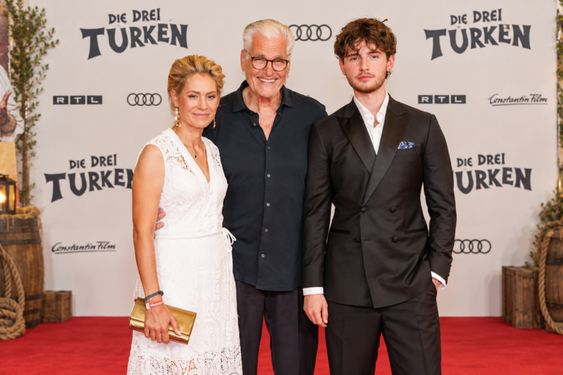 Justin Neven du Mont – Alter, Familie und Leben des Sohnes von Sky du Mont